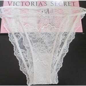 VICTORIA'S SECRET DREAM ANGELS Lace String Bikini Panty Coconut White